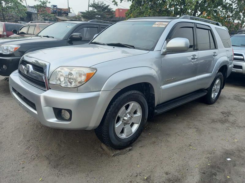 Toyota 4 Runner Limited • 2008 • 67,532 km 6