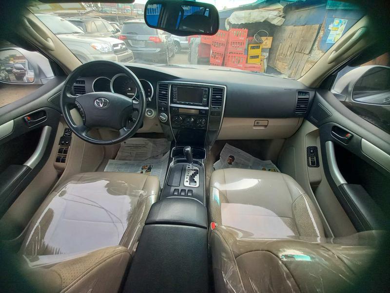 Toyota 4 Runner Limited • 2008 • 67,532 km 10