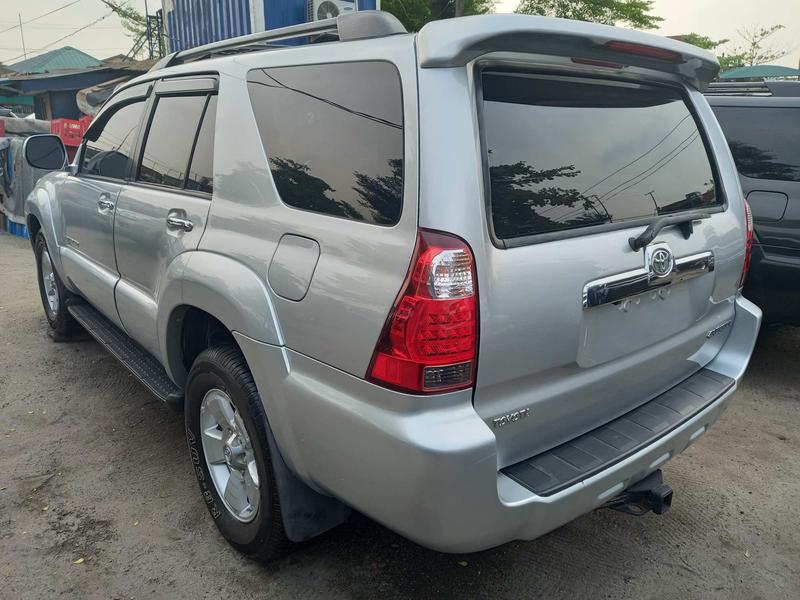 Toyota 4 Runner Limited • 2008 • 67,532 km 8