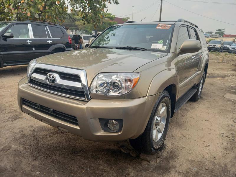 Toyota 4-Runner • 2008 • 67,430 km 2
