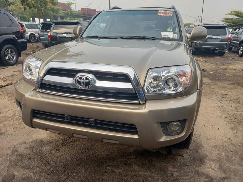 Toyota 4-Runner • 2008 • 67,430 km 6