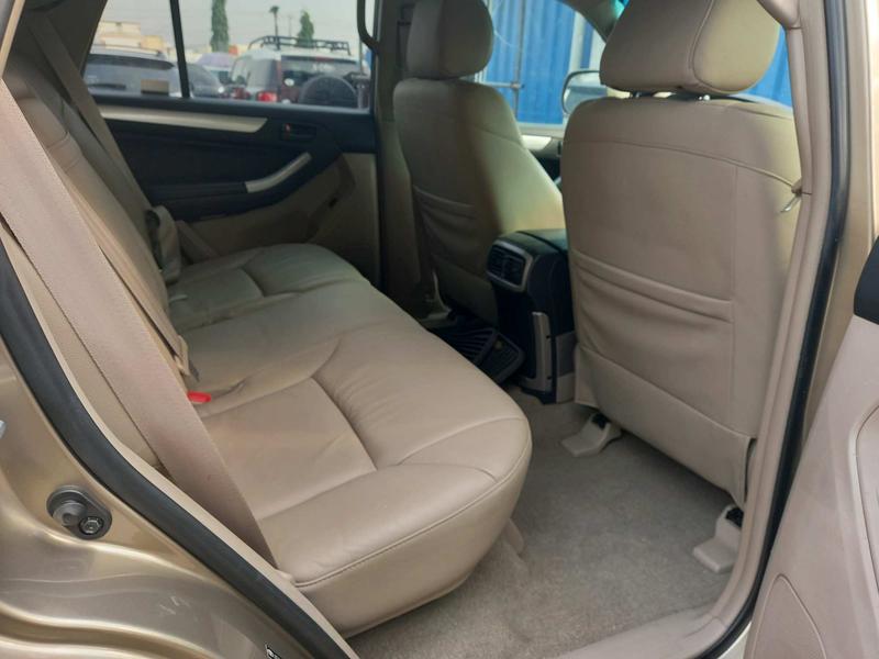 Toyota 4-Runner • 2008 • 67,430 km 5