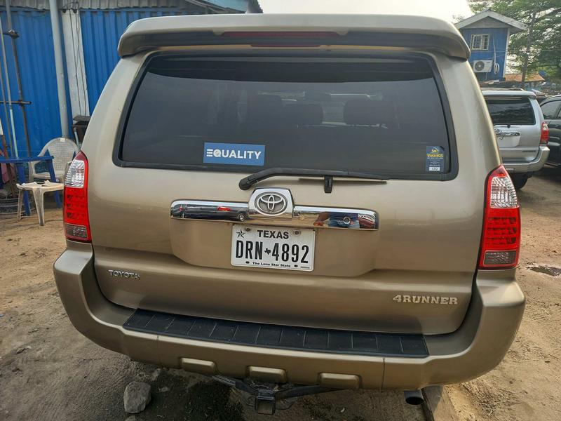 Toyota 4-Runner • 2008 • 67,430 km 8