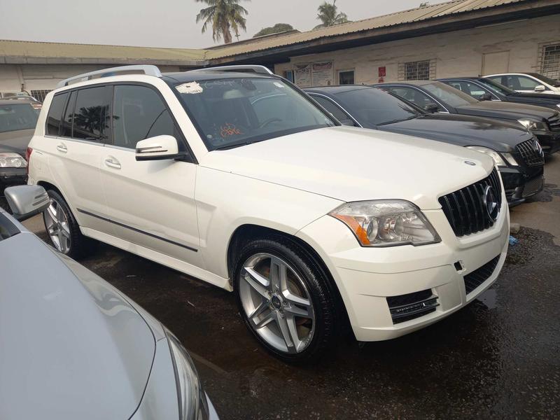 Mercedes-Benz GLK • 2012 • 53,204 km 10