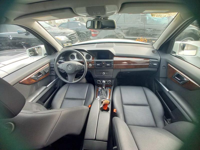 Mercedes-Benz GLK • 2012 • 53,204 km 3