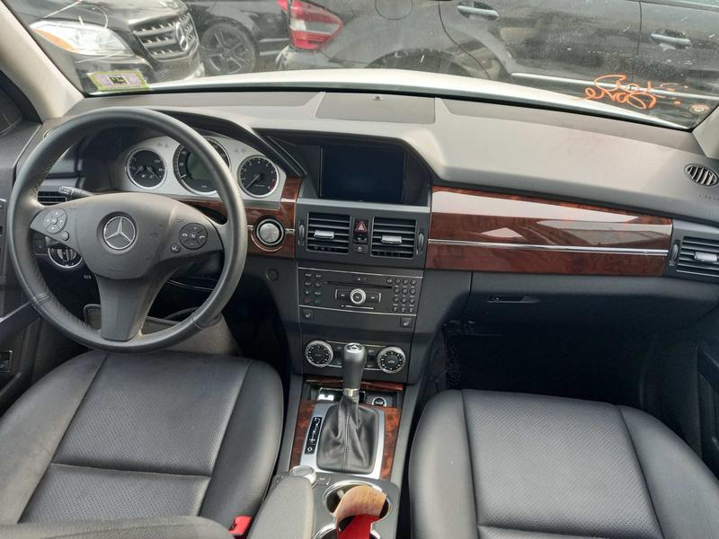 Mercedes-Benz GLK • 2012 • 53,204 km 6