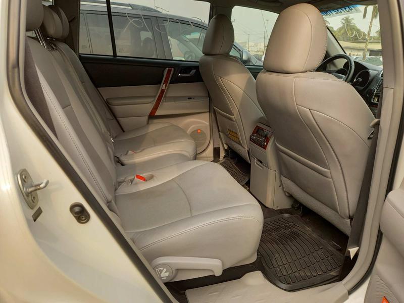 Toyota Highlander • 2013 • 58,219 km 5