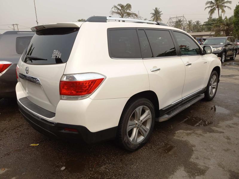 Toyota Highlander • 2013 • 58,219 km 4