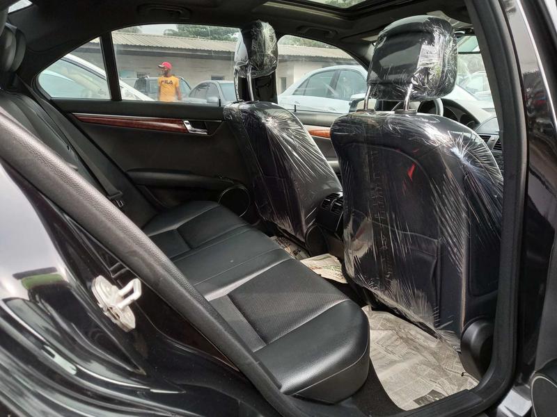 Mercedes-Benz C • 2009 • 68,429 km 2