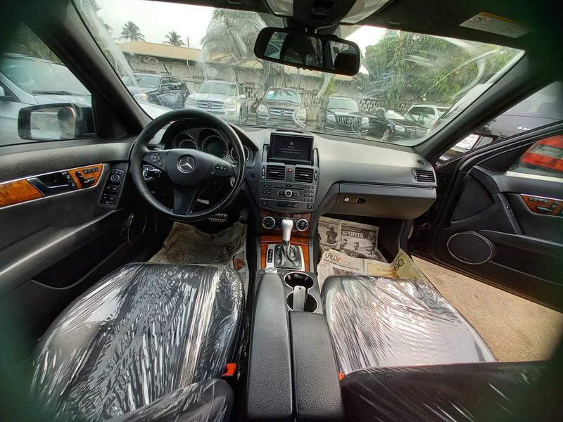 Mercedes-Benz C • 2009 • 68,429 km 9