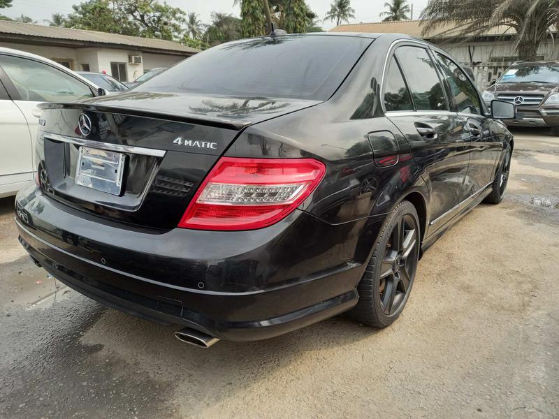 Mercedes-Benz C • 2009 • 68,429 km 3