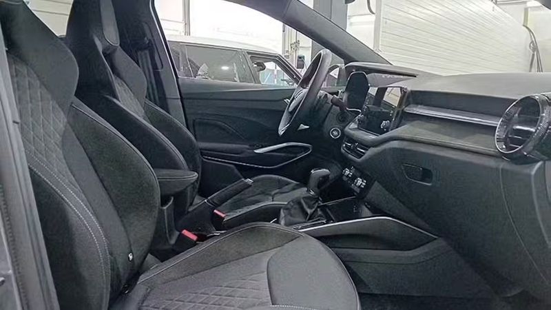 Škoda Fabia • 2024 • 3,836 km 10