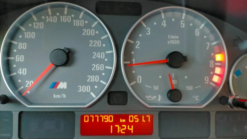 BMW M3 • 2002 • 78,000 km 5
