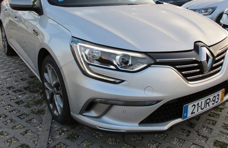 Renault Mégane • 2018 • 60,000 km 3
