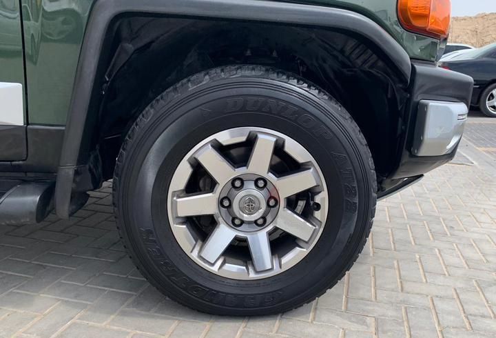 Toyota FJ Cruiser • 2014 • 33,000 km 6