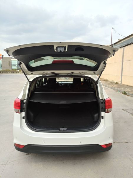 Kia Carens • 2014 • 210,000 km 15