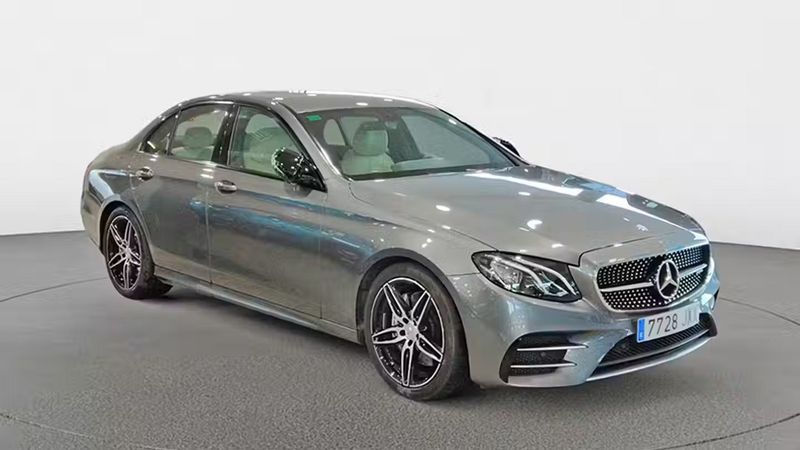 Mercedes-Benz E-Class • 2017 • 44,577 km 5