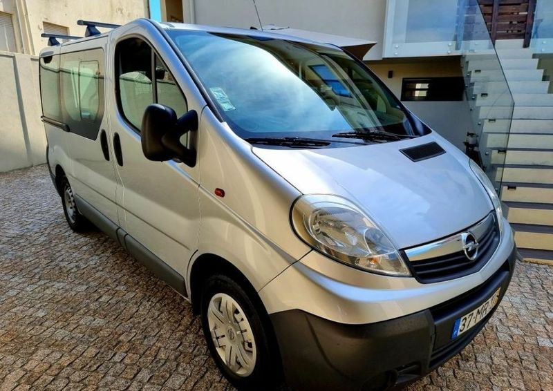 Opel Vivaro • 2012 • 320,000 km 2