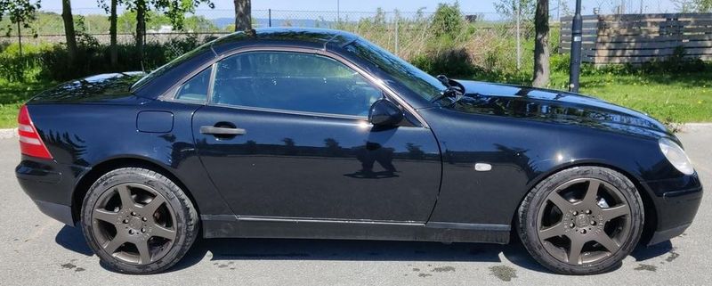 Mercedes-Benz SLK-Class • 1999 • 288,500 km 4