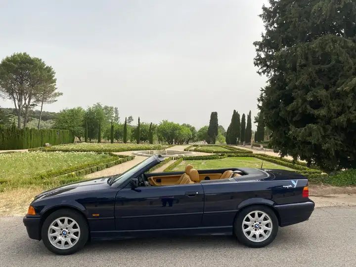 BMW 3 Series • 1998 • 182,000 km 1