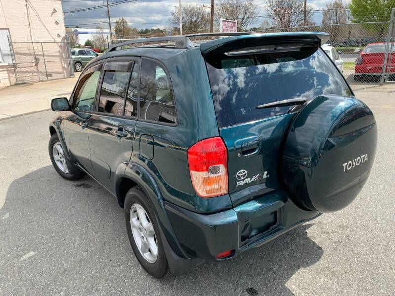 Toyota RAV4 • 2003 • 114,924 mi 1