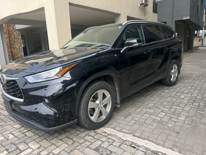 Toyota Highlander • 2022 • 8,000 km 4
