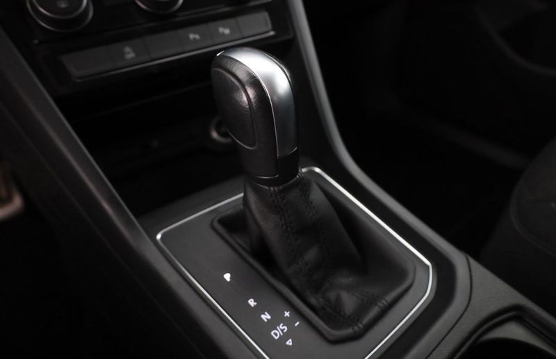 Volkswagen Touran • 2020 • 73,000 km 13