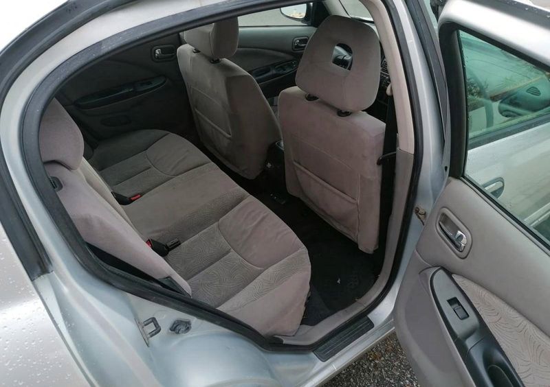 Nissan Almera • 2005 • 203,000 km 5