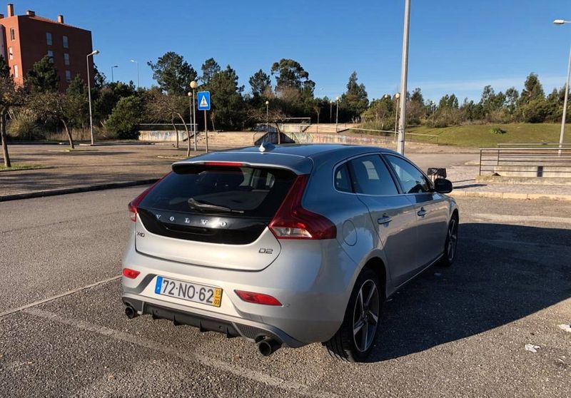 Volvo V40 • 2013 • 163,791 km 2