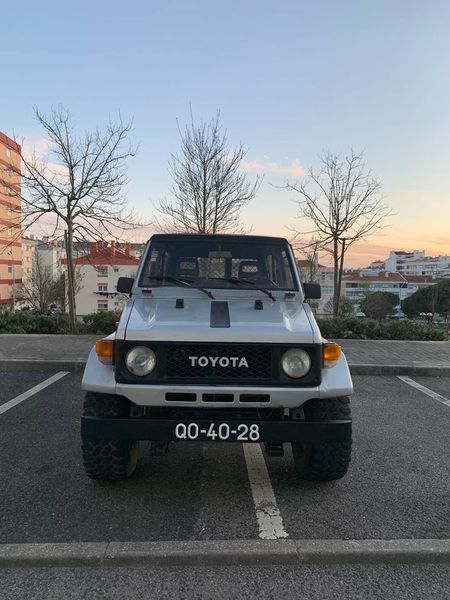 Toyota Land Cruiser • 2007 • 90,000 km 1