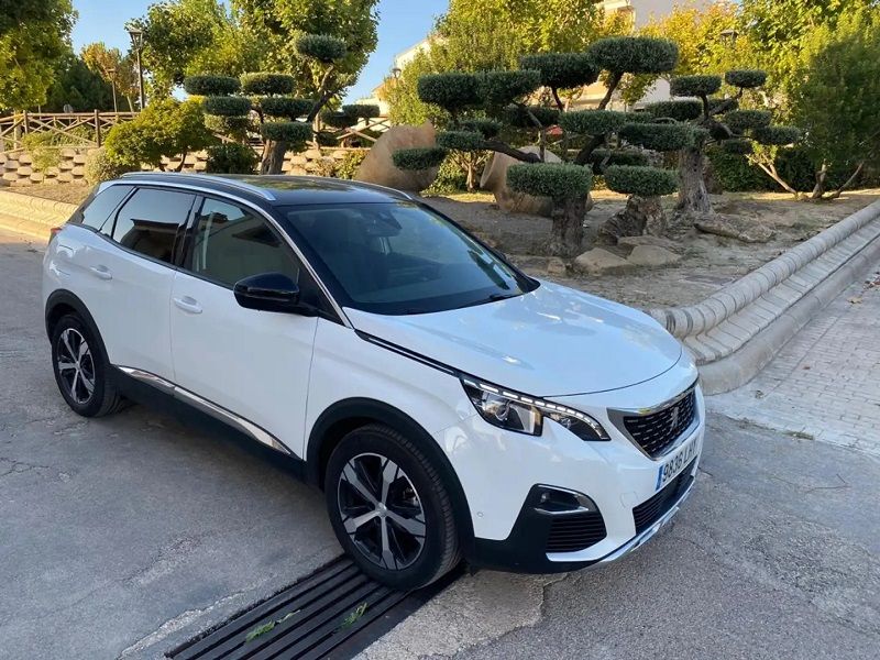 Peugeot 3008 • 2020 • 75,000 km 3