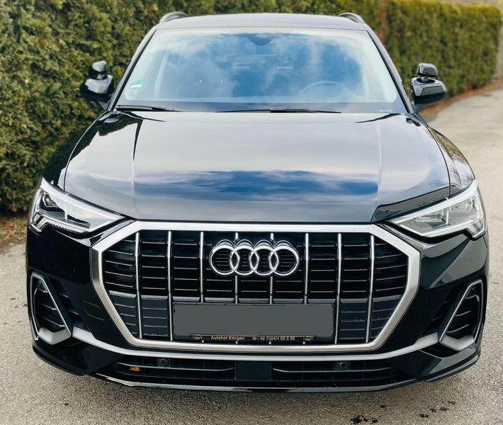 Audi Q3 • 2023 • 59,990 km 2