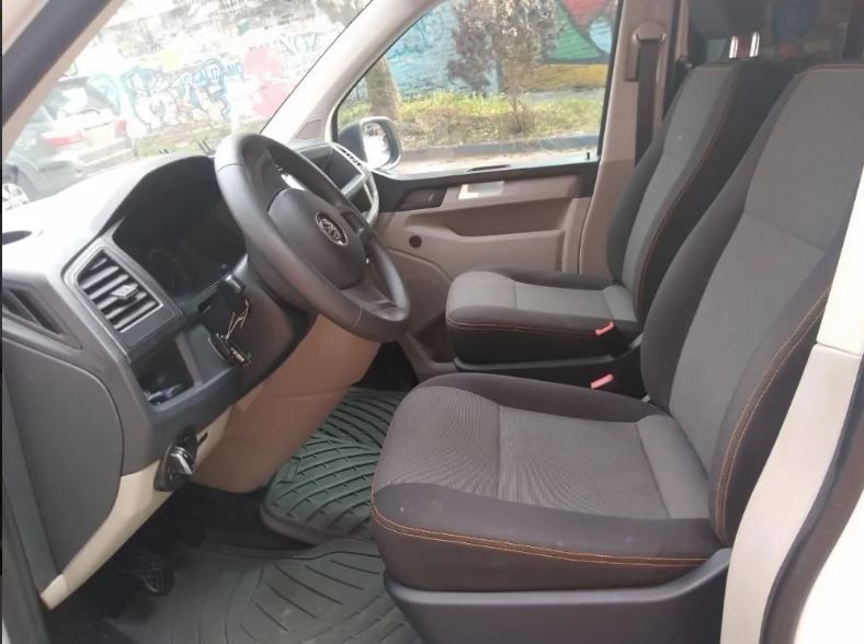 Volkswagen T5 Transporter Shuttle • 2017 • 91,000 km 4