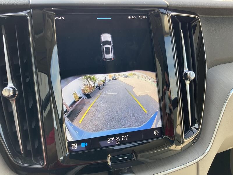 Volvo XC60 • 2024 • 12,819 km 16