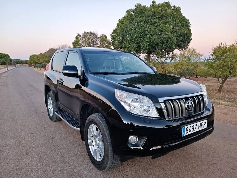 Toyota Land Cruiser • 2013 • 155,000 km 1