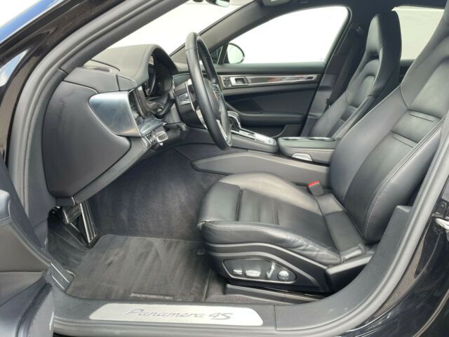 Porsche Panamera • 2016 • 104,000 km 10