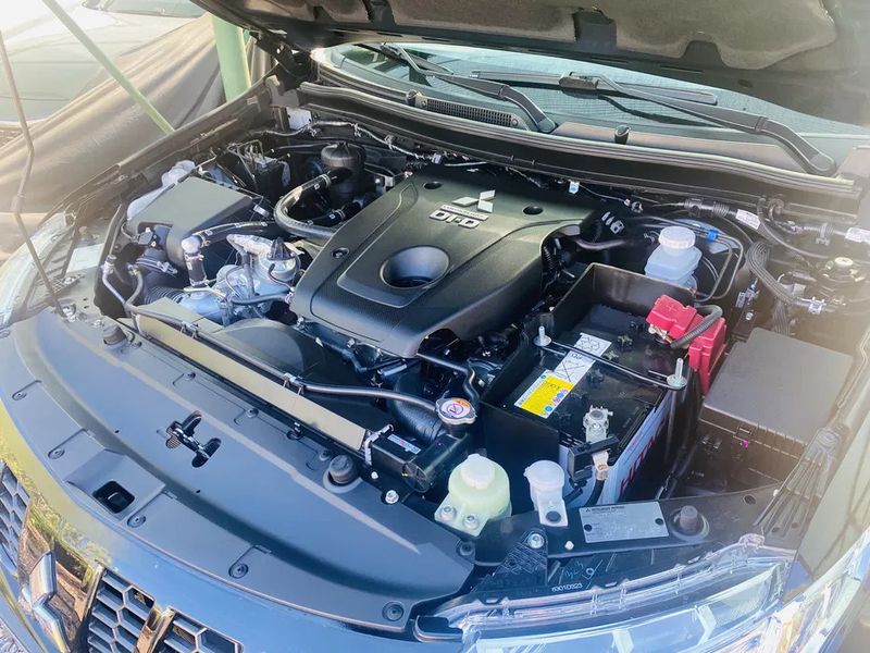 Mitsubishi L200 Pick up • 2019 • 60,000 km 6