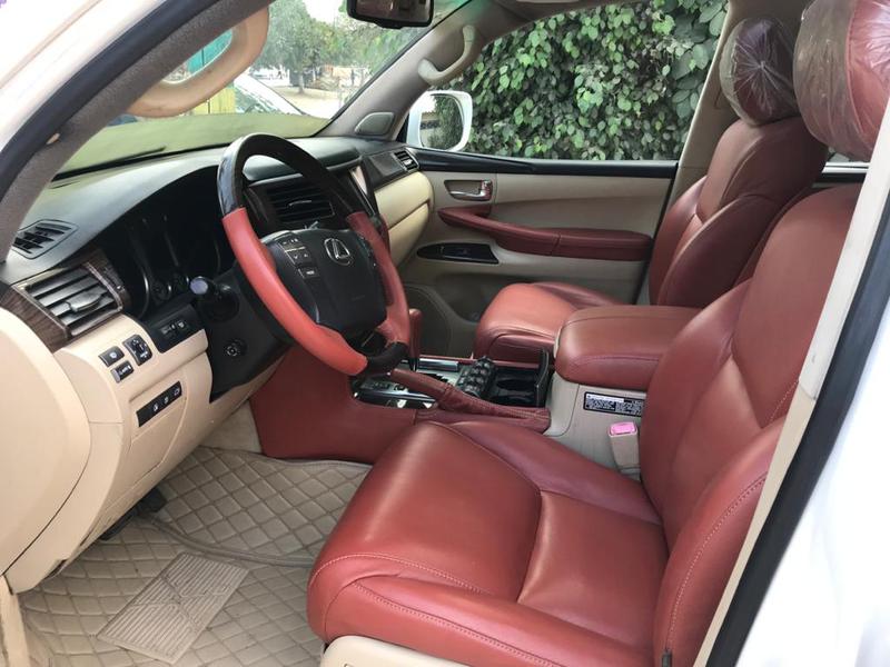 Lexus LX • 2015 • 55,000 km 3