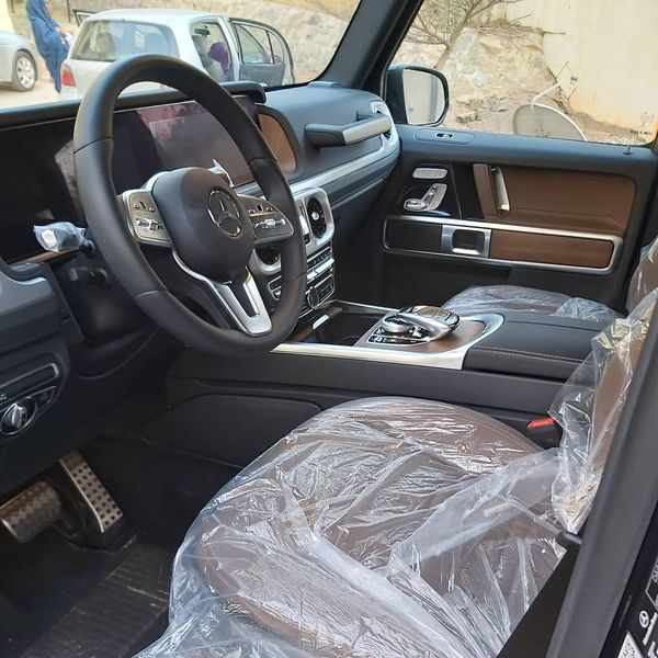 Mercedes-Benz G-Class • 2019 • 24 km 3