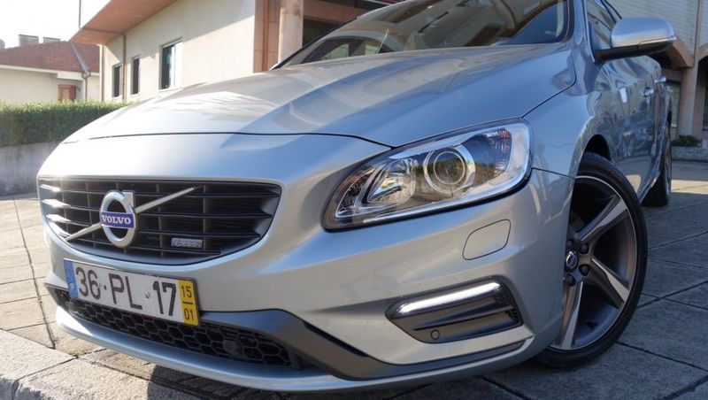 Volvo V60 • 2015 • 19,000 km 1