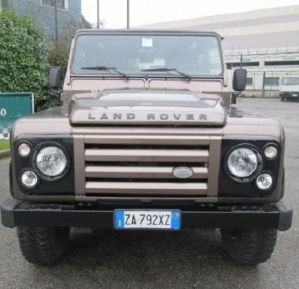 Land Rover Defender • 2011 • 89,000 km 1