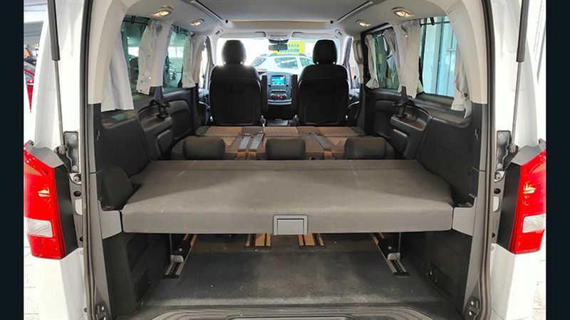 Mercedes-Benz 210 Van • 2022 • 43,229 km 12