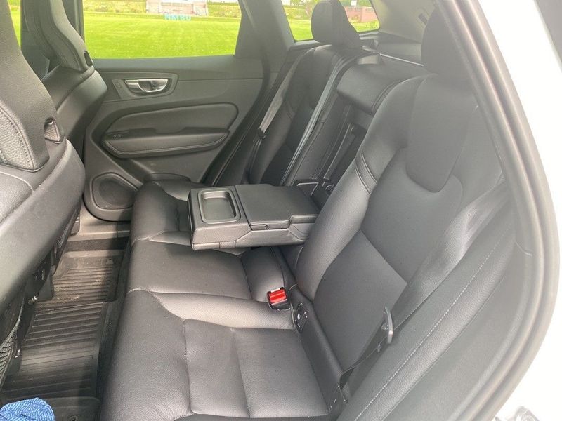 Volvo XC60 • 2019 • 33,000 km 3