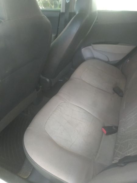 Hyundai i10 • 2015 • 166,000 km 4