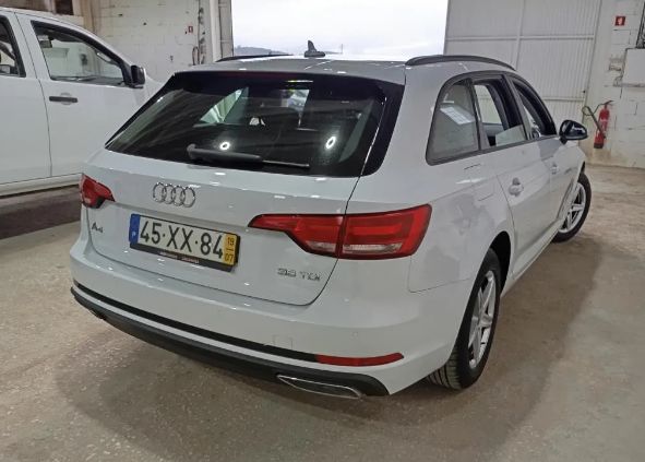 Audi A4 Avant • 2019 • 99,255 km 2