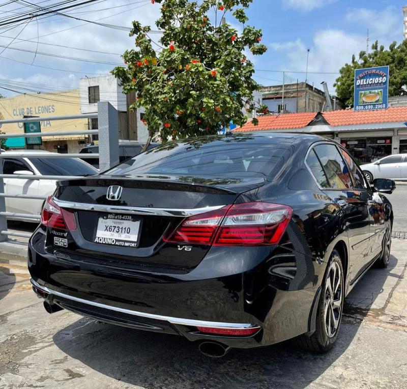 Honda Accord • 2016 • 1 km 4