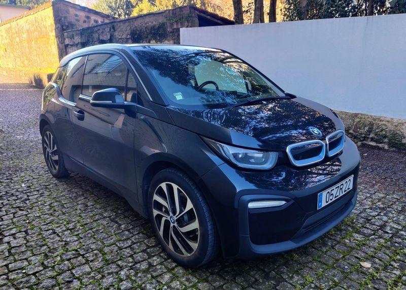 BMW i3 • 2020 • 32,000 km 1