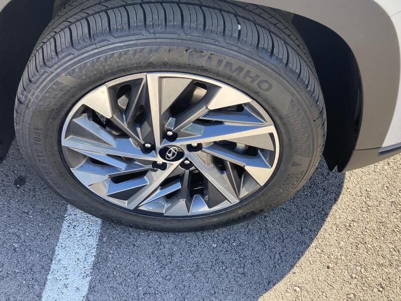 Hyundai Tucson • 2020 • 22,124 km 4