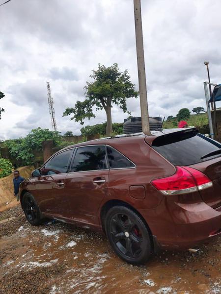 Toyota Avanza Veloz • 2010 • 90,000 km 2