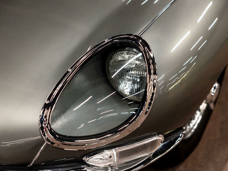 Jaguar E-PACE • 1967 • 42,690 km 37